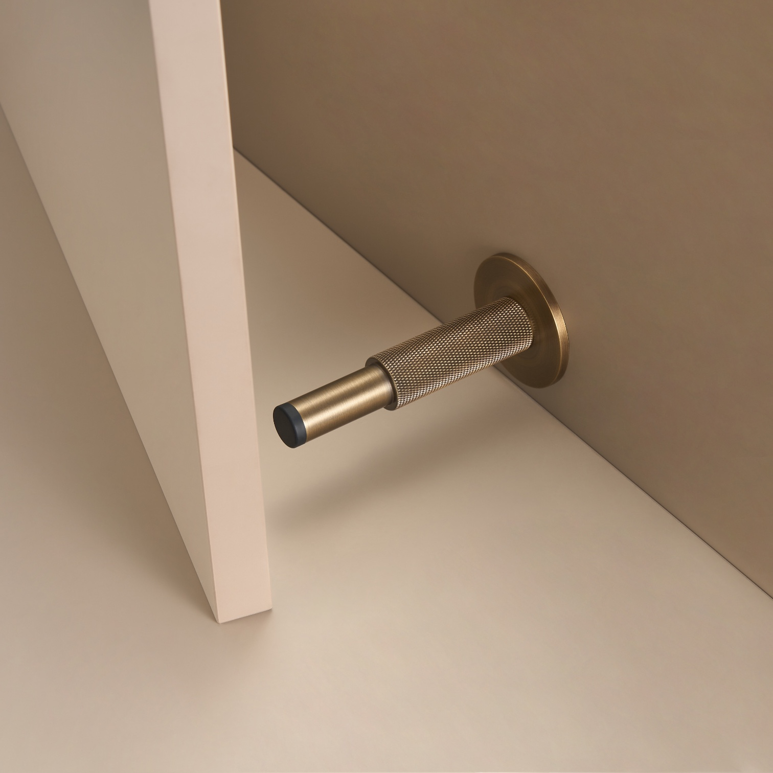 EIV Dørstopper D04 Svart
