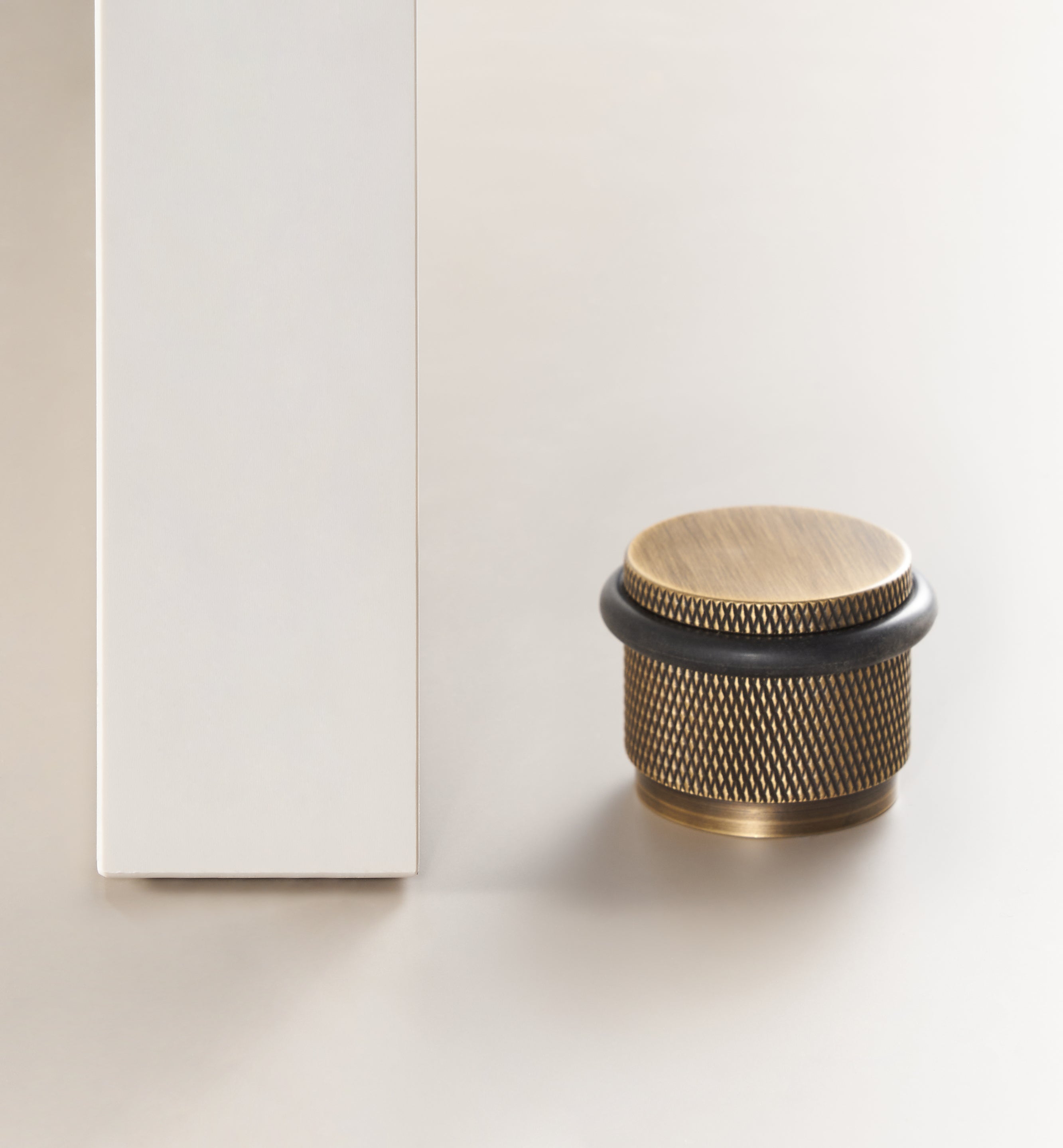 EIV Dørstopper D01 Antikk Messing