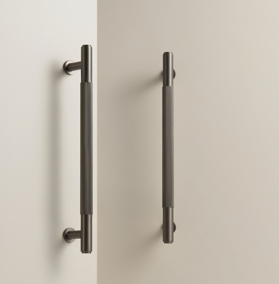 EIV Håndtak L03 Børstet Grå