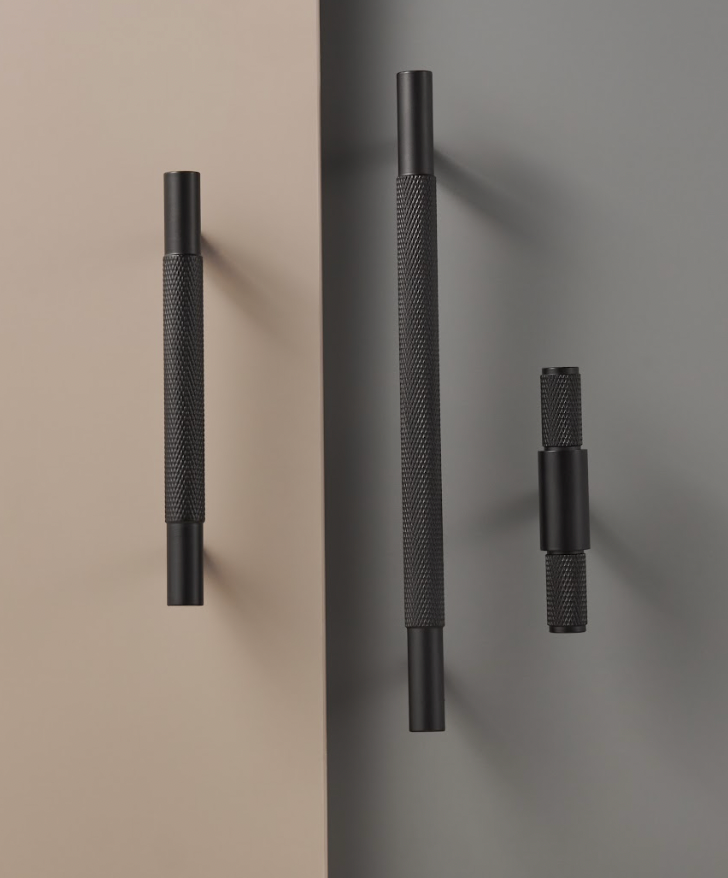 EIV Håndtak R02 Svart